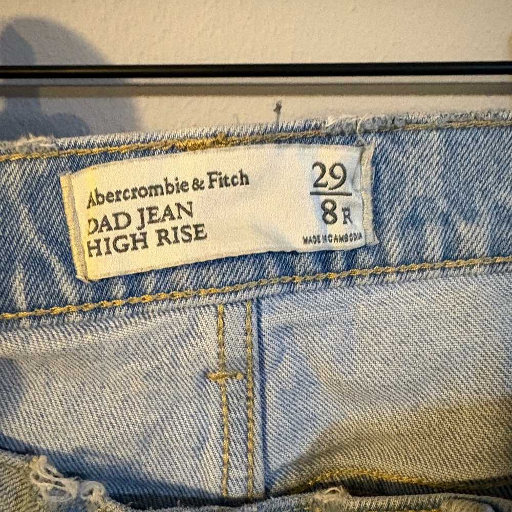 Abercrombie & Fitch Light Blue High Rise Dad Jeans- 8R - Picture 3 of 5